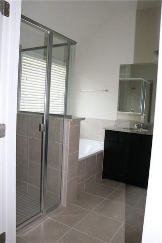 913 Wolcott DR, Leander, TX 78641