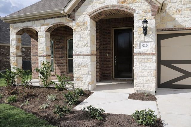 913 Wolcott DR, Leander, TX 78641
