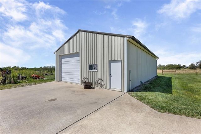 34808 E 339th Street, Garden City, MO 64747