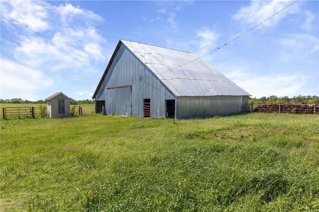 34808 E 339th Street, Garden City, MO 64747