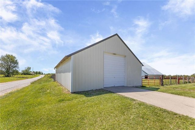 34808 E 339th Street, Garden City, MO 64747