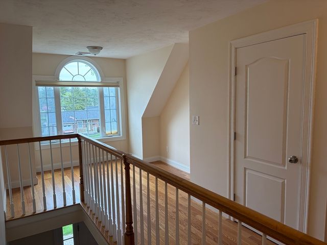 87 Dancause Rd, Lowell, MA 01826