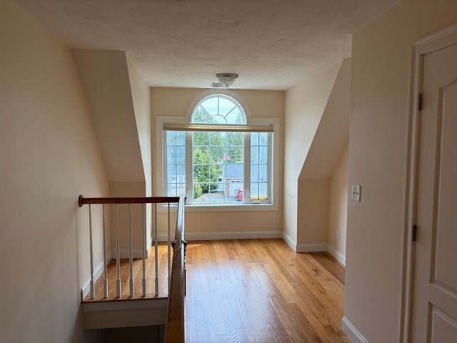 87 Dancause Rd, Lowell, MA 01826