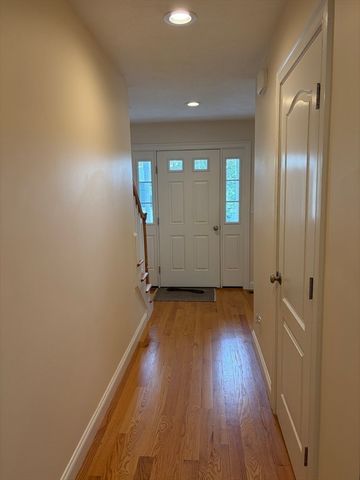 87 Dancause Rd, Lowell, MA 01826