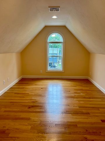 87 Dancause Rd, Lowell, MA 01852