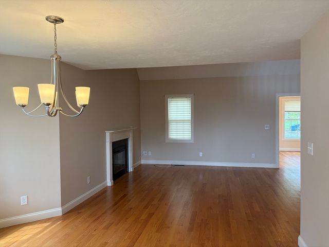 87 Dancause Rd, Lowell, MA 01826
