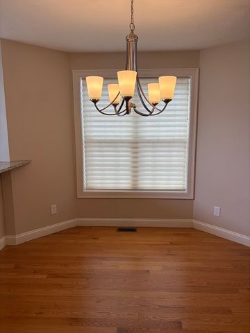87 Dancause Rd, Lowell, MA 01826