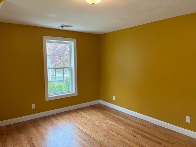 87 Dancause Rd, Lowell, MA 01826