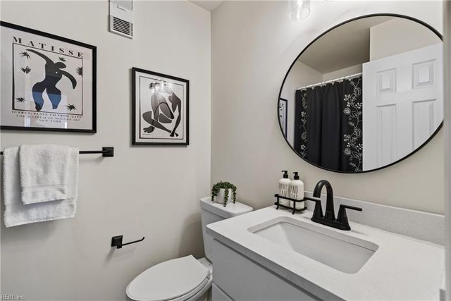616 Shoreham Ct Apt 104, Virginia Beach, VA 23451