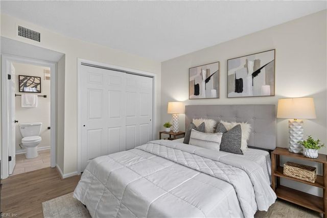 616 Shoreham Ct Apt 104, Virginia Beach, VA 23451