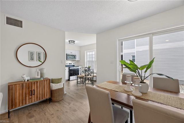 616 Shoreham Ct Apt 104, Virginia Beach, VA 23451