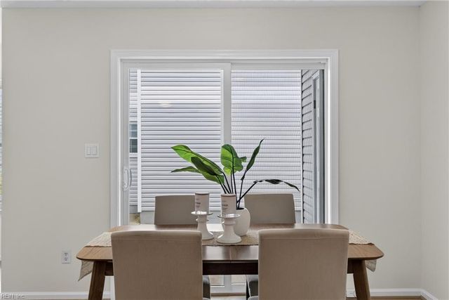 616 Shoreham Ct Apt 104, Virginia Beach, VA 23451