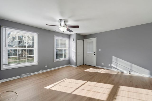 413 Sidney Avenue A, Glendale Heights, IL 60139