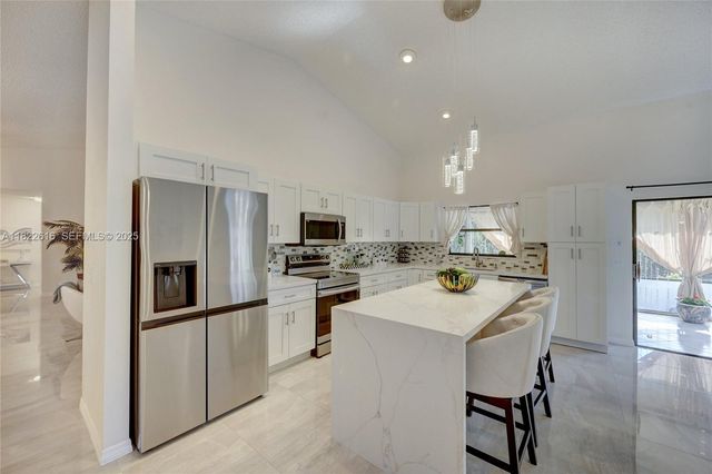 2530 Riviera Drive, Delray Beach, FL 33445