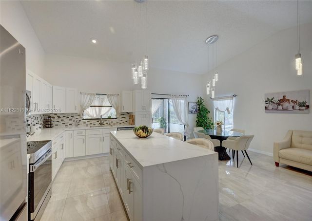 2530 Riviera Drive, Delray Beach, FL 33445