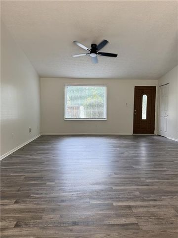4003 Overland Trail, Snellville, GA 30039