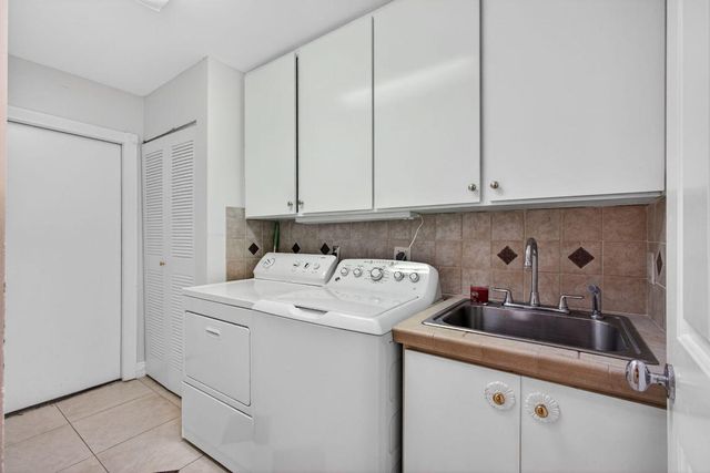 2347 Saratoga Bay Drive, West Palm Beach, FL 33409