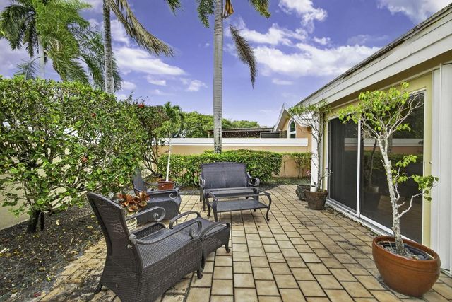 2347 Saratoga Bay Drive, West Palm Beach, FL 33409