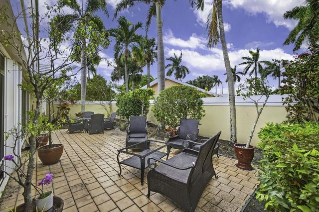 2347 Saratoga Bay Drive, West Palm Beach, FL 33409