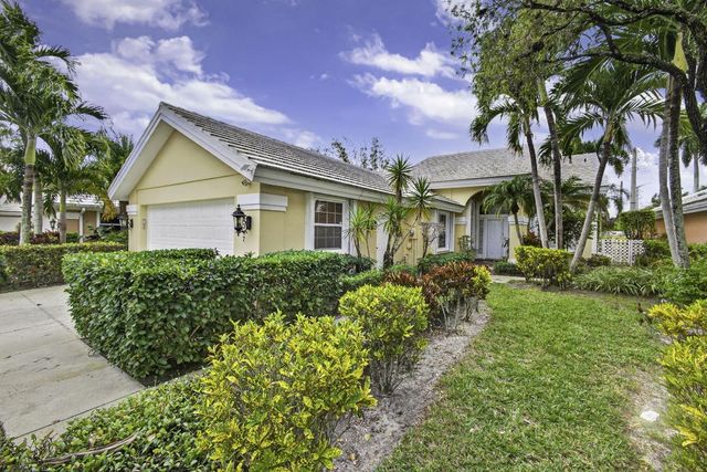 2347 Saratoga Bay Drive, West Palm Beach, FL 33409