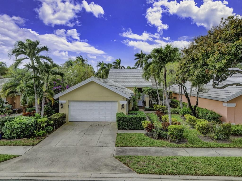 2347 Saratoga Bay Drive, West Palm Beach, FL 33409