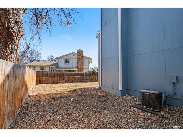 2138 Daley Dr, Longmont, CO 80501