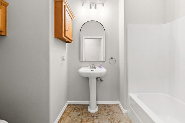 231 North Point Rd, Trinity, TX 75862