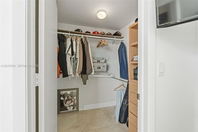 350 S Miami Ave 3307, Miami, FL 33130