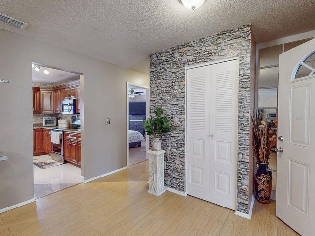 5763 55TH TERRACE N, Kenneth City, FL 33709