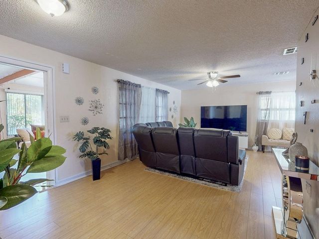 5763 55TH TERRACE N, Kenneth City, FL 33709