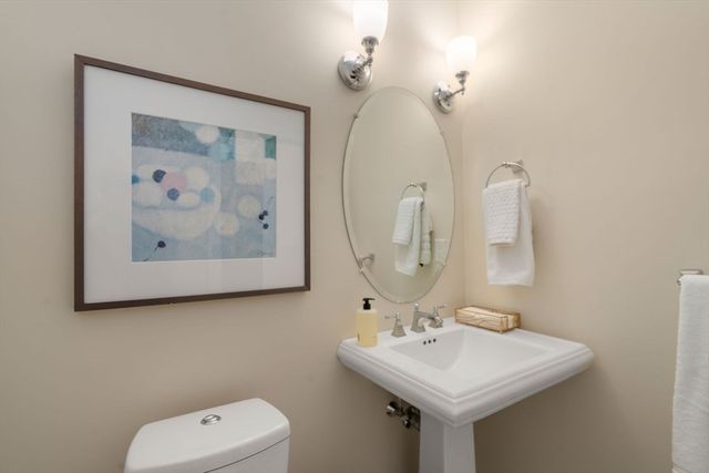 65 S Cottage Rd 119, Belmont, MA 02478