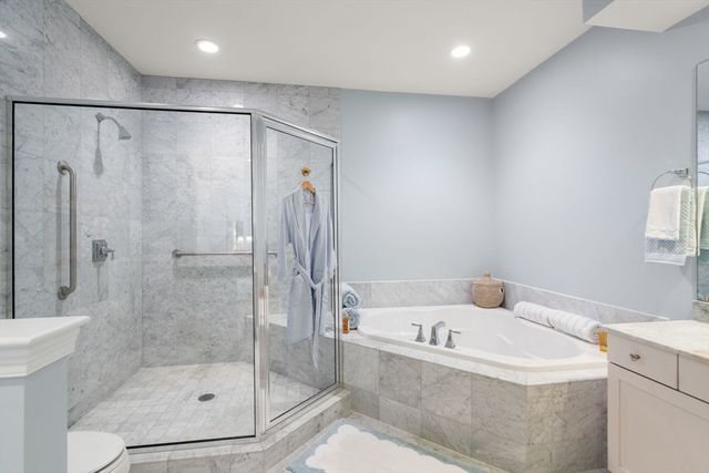 65 S Cottage Rd 119, Belmont, MA 02478