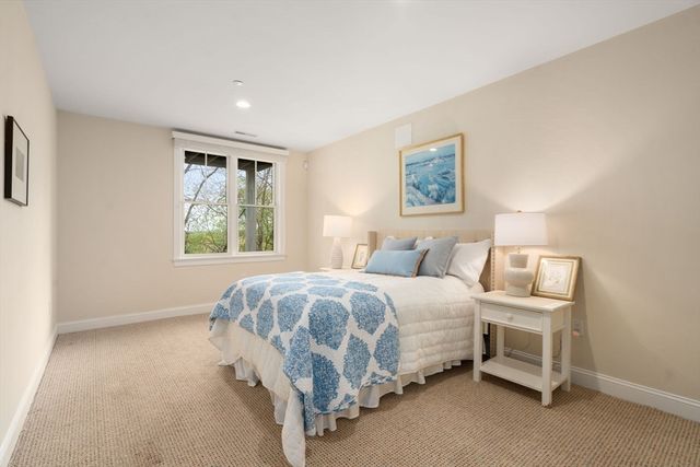 65 S Cottage Rd 119, Belmont, MA 02478