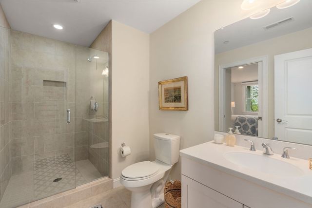 65 S Cottage Rd 119, Belmont, MA 02478