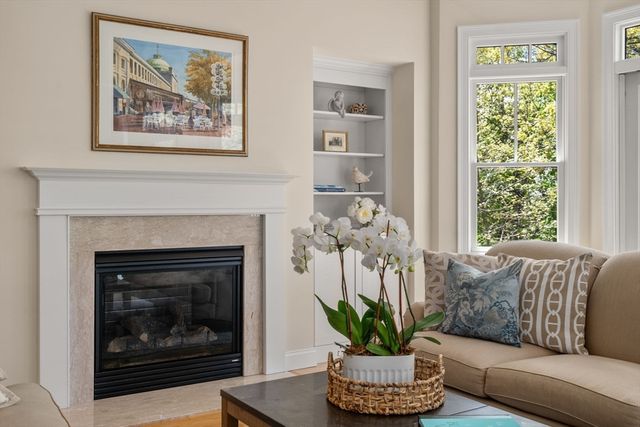 65 S Cottage Rd 119, Belmont, MA 02478