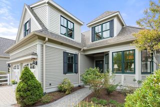 65 S Cottage Rd 119, Belmont, MA 02478
