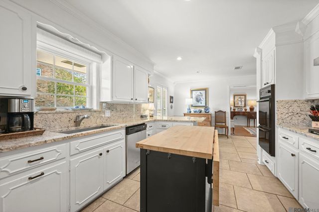 9325 Blueridge Dr, Baton Rouge, LA 70809