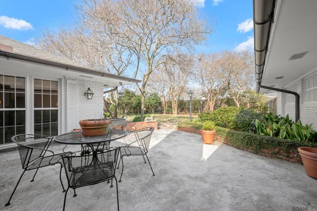 9325 Blueridge Dr, Baton Rouge, LA 70809