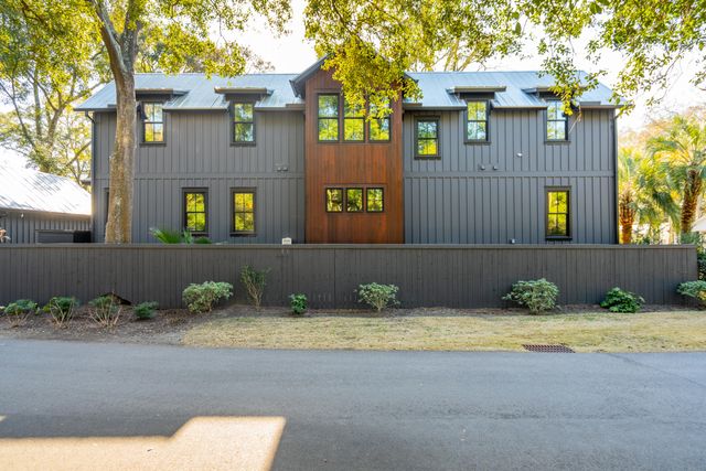 641 Coral Street, Mount Pleasant, SC 29464