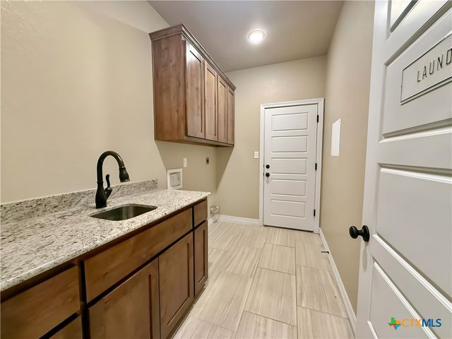 8500 Platinum Drive, Killeen, TX 76542