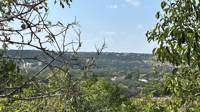 318 S Loma Vista Dr, Kerrville, TX 78028