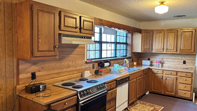 318 S Loma Vista Dr, Kerrville, TX 78028