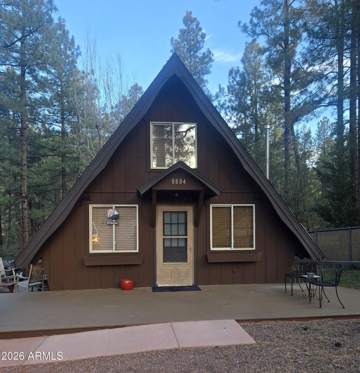 Image 3 of property listing at 8884 W TONTO RIM Drive, Pine, AZ 85544