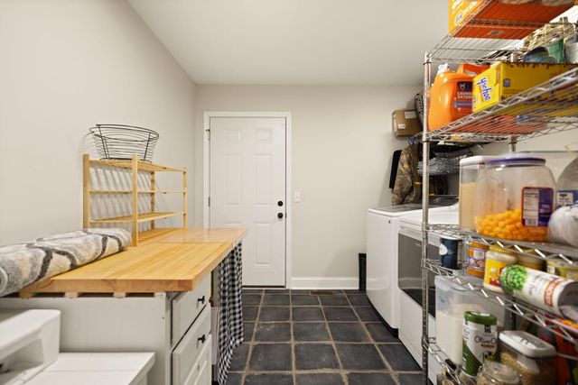 219 Brook Drive, Jeffersonville, KY 40337