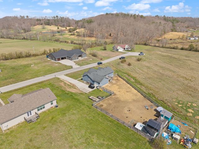 219 Brook Drive, Jeffersonville, KY 40337