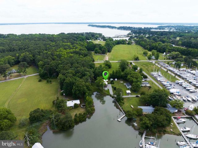 138 DELTA DR, Deltaville, VA 23043