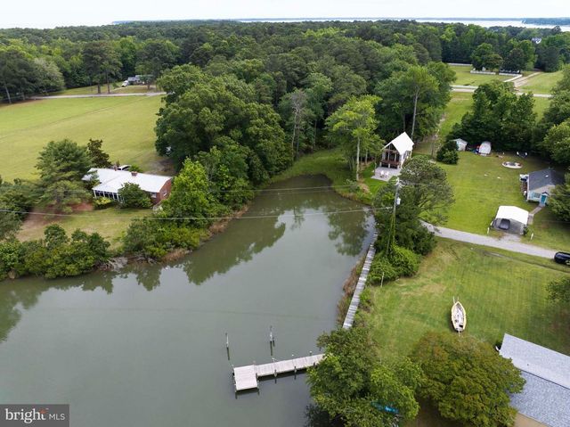 138 DELTA DR, Deltaville, VA 23043