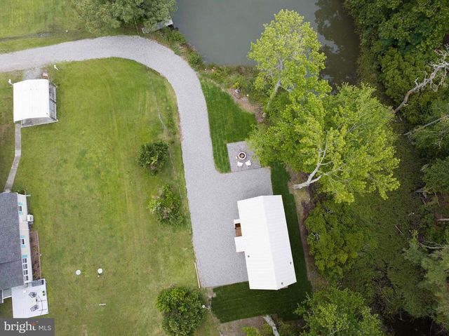 138 DELTA DR, Deltaville, VA 23043