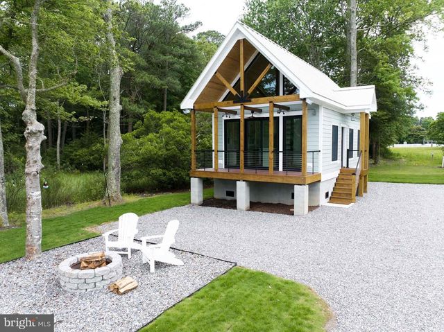 138 DELTA DR, Deltaville, VA 23043