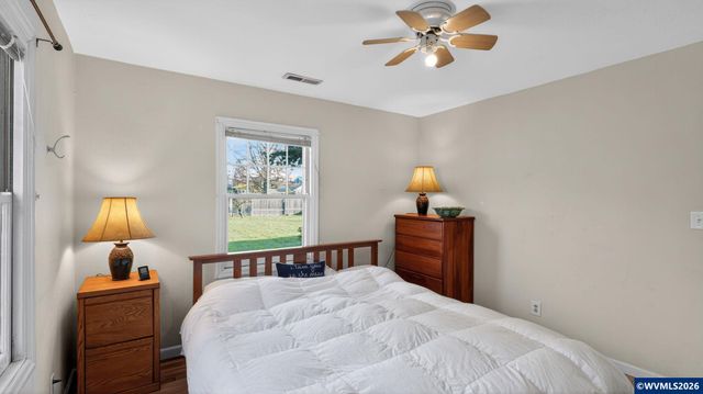 651 Wayne Dr N, Keizer, OR 97303